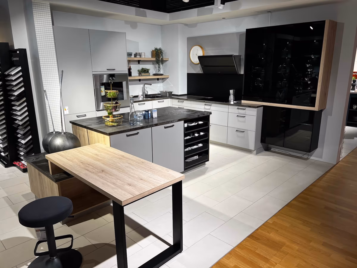 Nobilia Touch Inselküche Steingrau